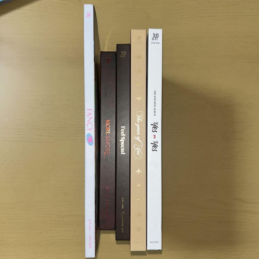 

[USED] TWICE CD set