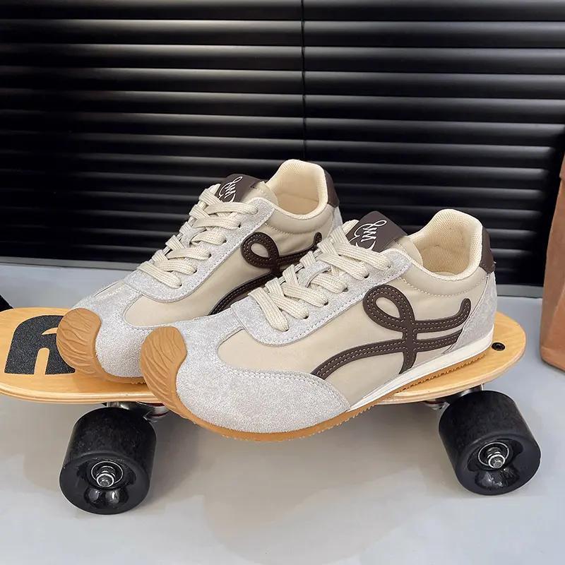 Autumn retro new Forrest Gump shoes crooked head casual versatile sports flat bottom light wear-resistant training women's shoes