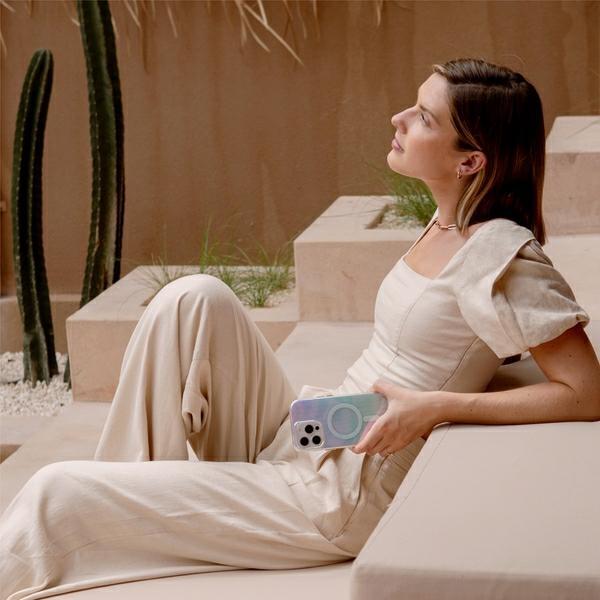 Uniq Etui Coehl Linear Iphone 16 Pro 6.3 Magnetic Charging Opal/Iridescent