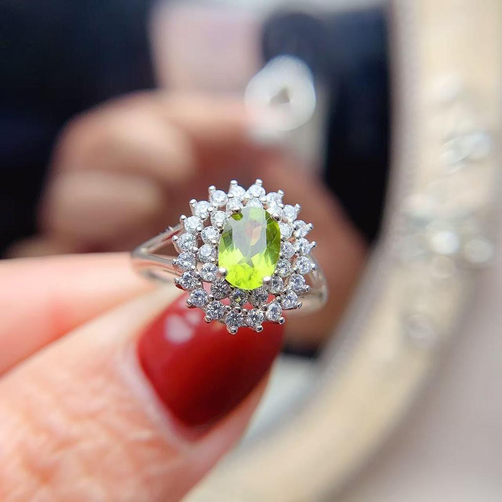 Anel de Peridoto Natural em Prata Esterlina 925 com Design de Duplo Halo - Elegante e Versátil Mais Vendido