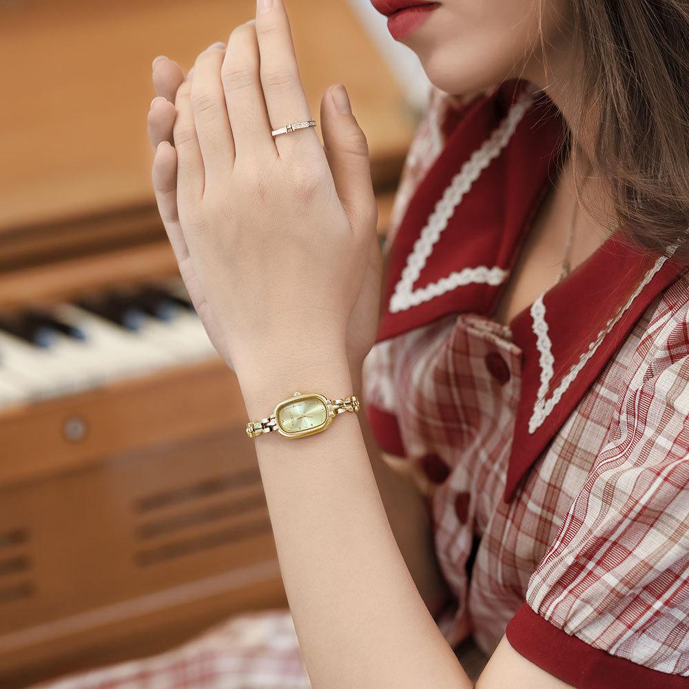 Ceas Medieval Bratara, Mic, Usor, Luxos, Artistic, Retro, Ceas Mic Auriu, Ceas Oval Quartz