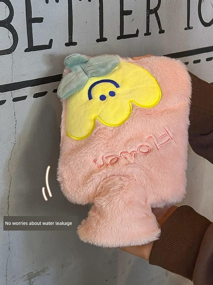 Cute Water-Filled Hot Water Bottle for Winter, Plush Water-Filled Warm Water Bag for Student Dormitories, Large Size Warm Pad for Girls to Apply on
