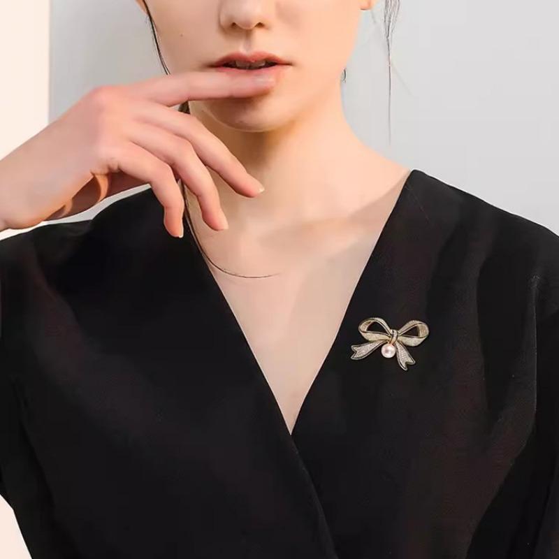 Elegant and Refined Bow Brooch, High-end Women's Luxurious and Grand Pearl Brooch, Niche Design Sense Brooch