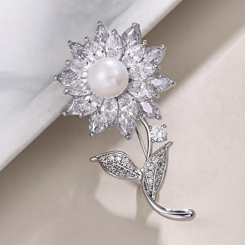 SKEDS Exquistie Women Girls High Quality Sunflower Rhinestone Brooches Pins Luxury Decoration Boutique Flower Badges Corsage