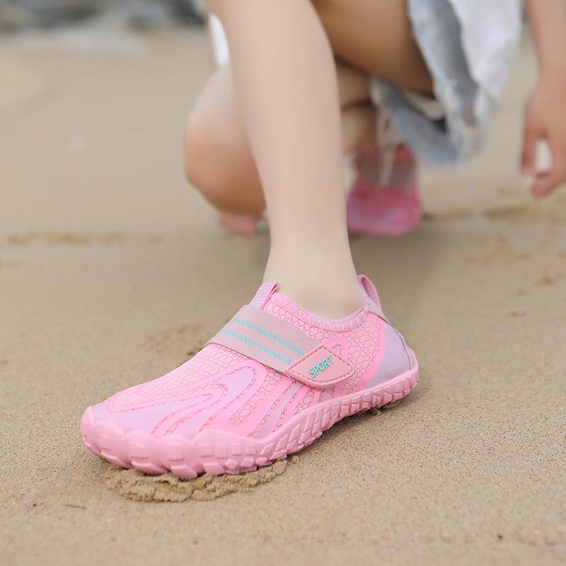 

New beach shoes five-finger children s creek swimming shoes water and land wear multi-functional skipping rope jumping walking shoes 31 рожевий