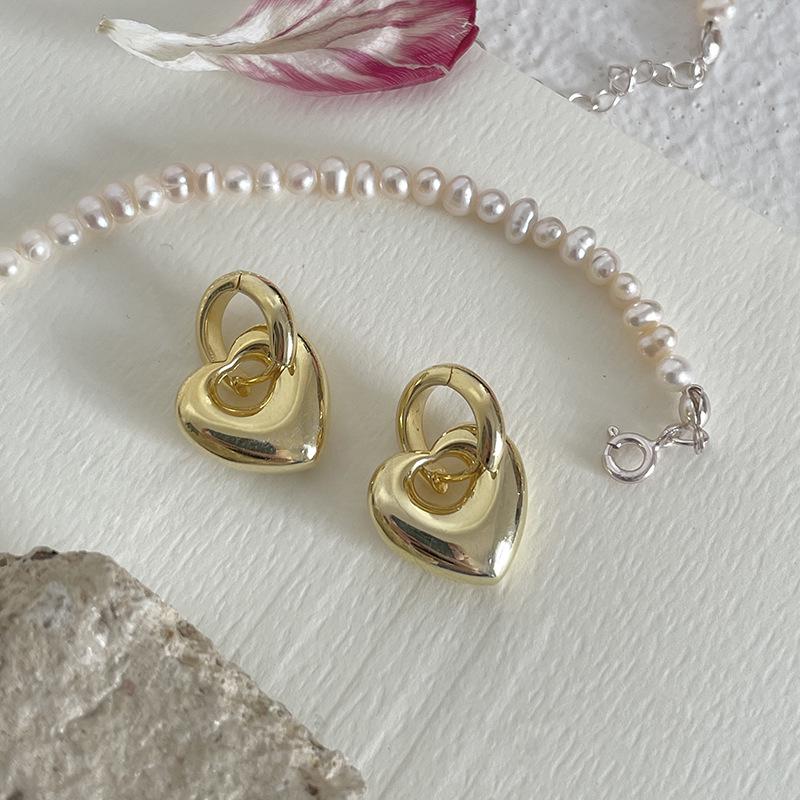 

Niche Design 2022 Love Temperament Earrings - Trendy 925 Silver Needle for Women