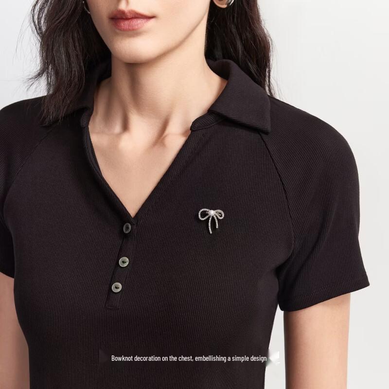 VERO MODA Women's Sleeveless V-Neck Top with Detachable Butterfly Brooch