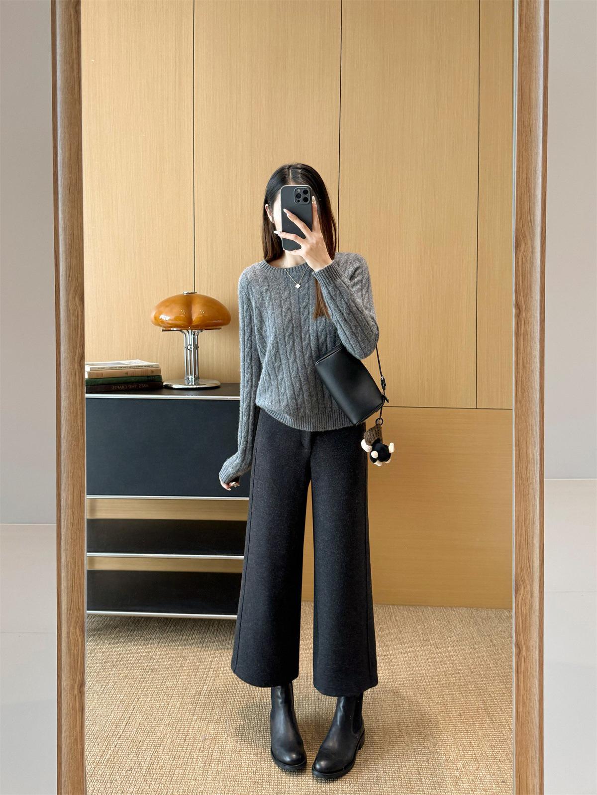 

Heat-Storing Velvet-Lined Wide-Leg Woolen Pants for Women L - Up to 125 lbs