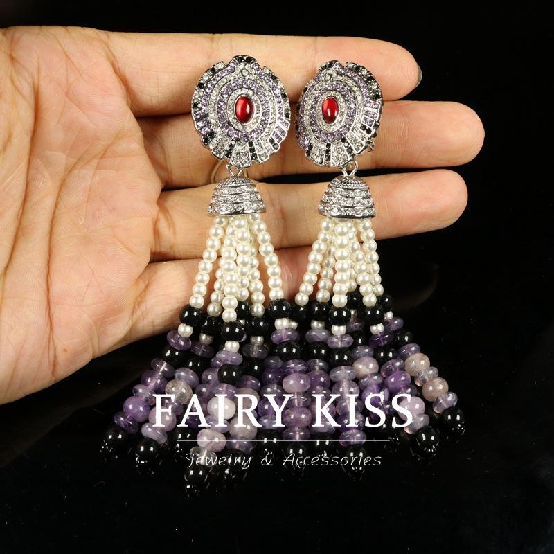 

Серьги и колье с фиолетовой бахромой и бисером, с широкими плечами, в универсальном классическом ретро-стиле