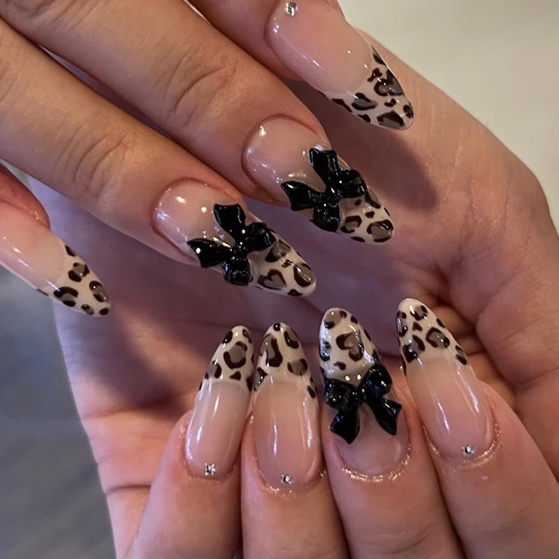 

24-Piece Leopard Print & French Black Bow Nail Art Set for Autumn/Winter