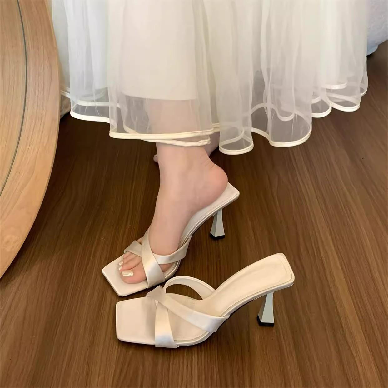 

Ретро-туфли с открытым носком и тонким каблуком для женщин, летняя одежда 2025 года, однотонные тапочки на высоком каблуке для женщин 38