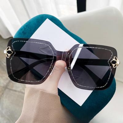 Glitzernde Gläser, rahmenlose Sonnenbrille mit abgerundeten Kanten, High-End-Sonnenbrille im leichten Luxus-Stil