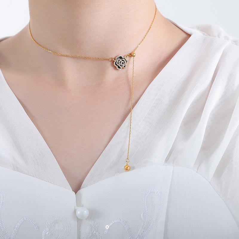Chinese Style Rose Clasp Necklace: Copper Empress Dowager Inspired Collarbone Chain Jewelry