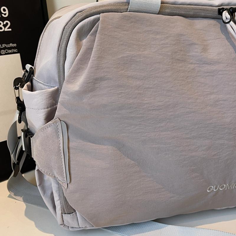 Compact Travel Duffel Bag with Adjustable Shoulder Strap Multiple Pockets Lightweight Weekender Bag