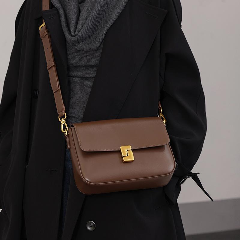 High-end and Niche Design Bag Genuine Leather Women's Bag Retro and Fashionable Commuting Shoulder Bag Crossbody Bag