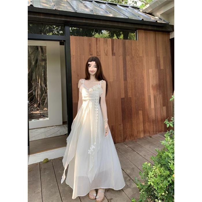 Holiday style design suspender dress for women's 2026 summer new waist and thin temperament long skirt