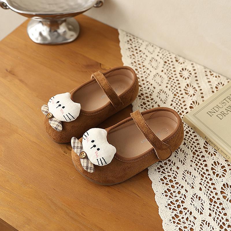 2026 Versatile Cartoon Baby Velcro Shoes: Soft Sole Outdoor Spring Fashion for Kids