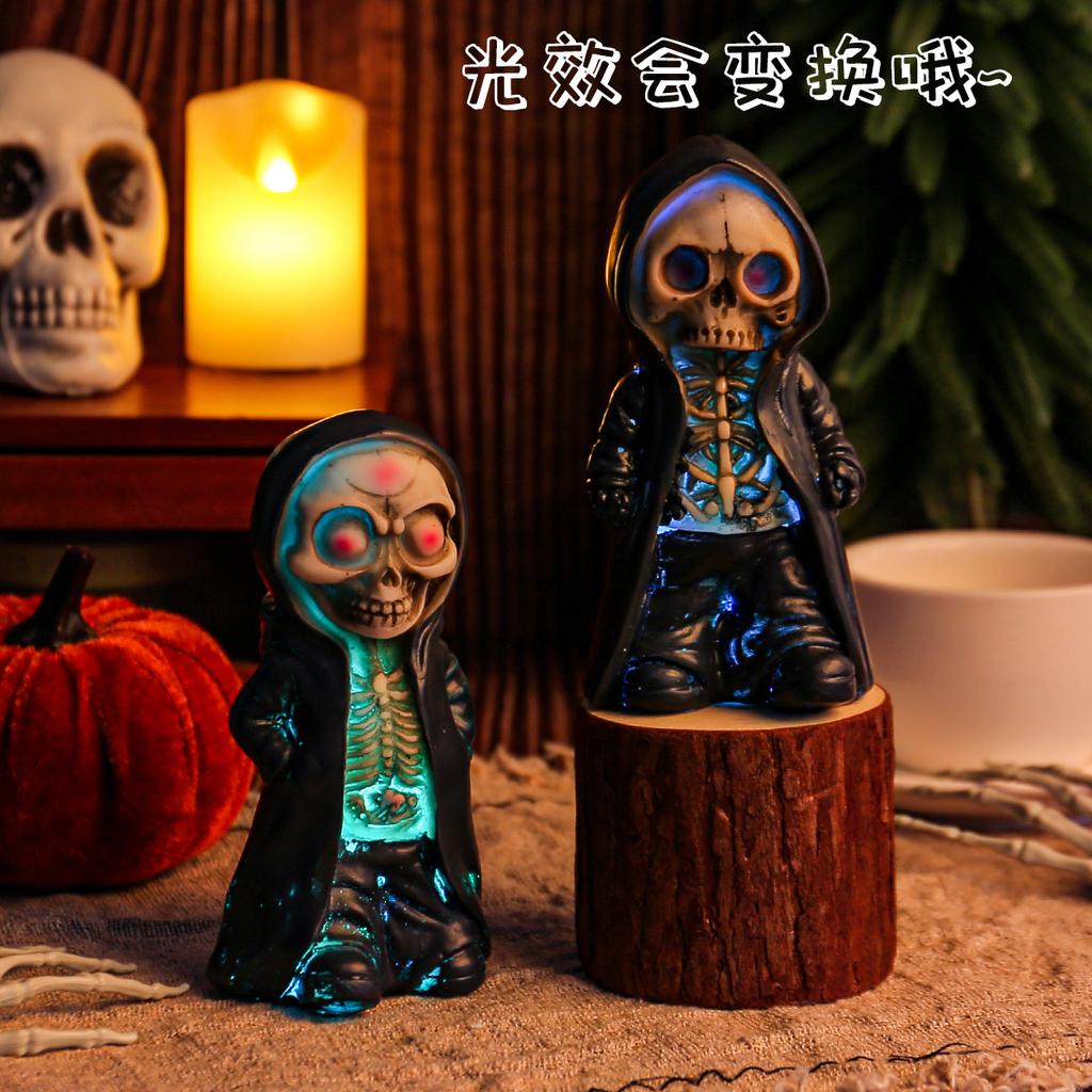 Halloween Standing Skull Man Ornament, Creative Ghost Festival Horror Mask Man Resin Craft Ornament