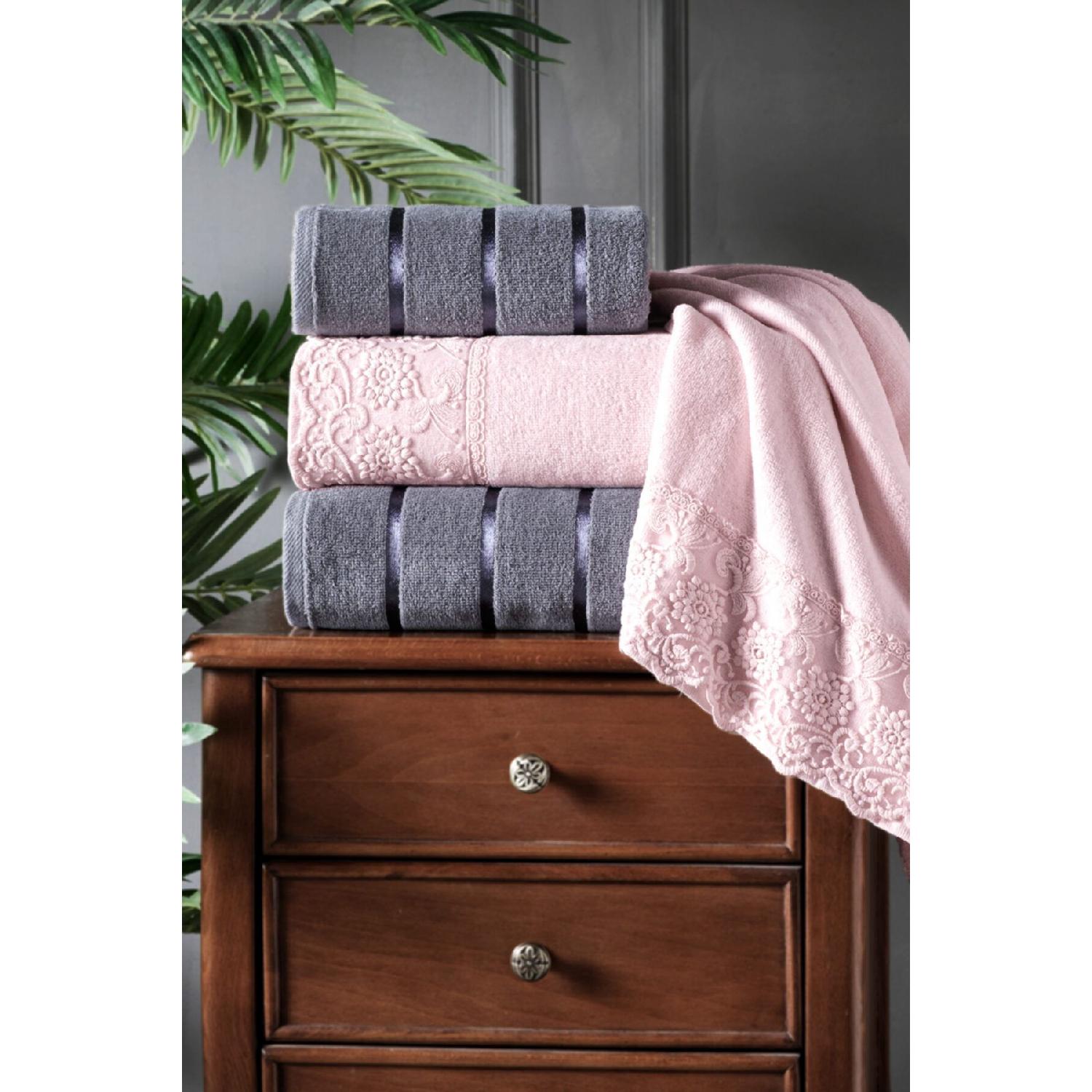 

Nilfer 4 Piece Boxed Velvet Guipure Towel Set | Bath Set | Dowry Set