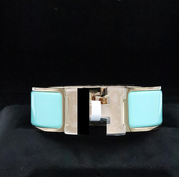 

Гарячий Браслет з Пряжкою у Формі Літери H Емальований Парний Браслет Модний та Універсальний Gold 19 # світло-зелений колір