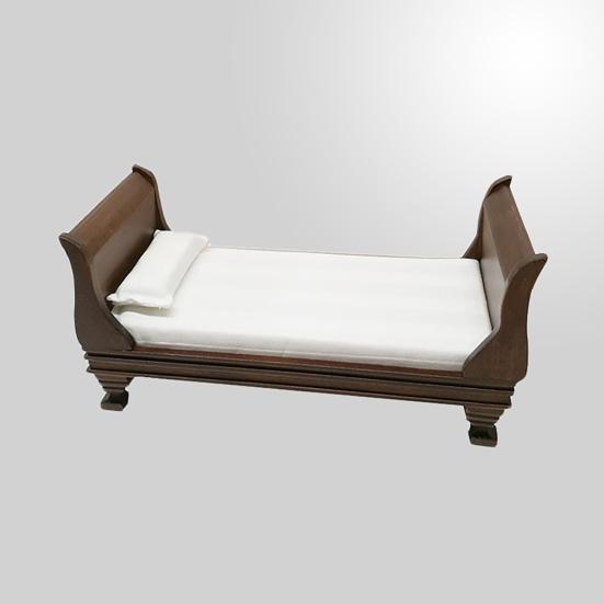 Dollhouse Single Bed Multifunctional Solid Scale 0.05 Dollhouse Furniture Simulation Mini Bed for Kids