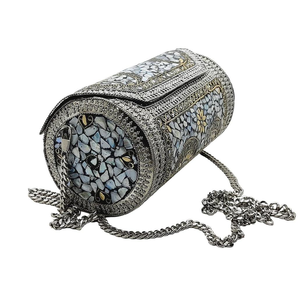 Kobieca Przyciągająca Wzrok Ręcznie Robiona Cylinder Okrągła Etniczna Srebrna Metalowa Torebka Antyczne Ślubne Puzderko