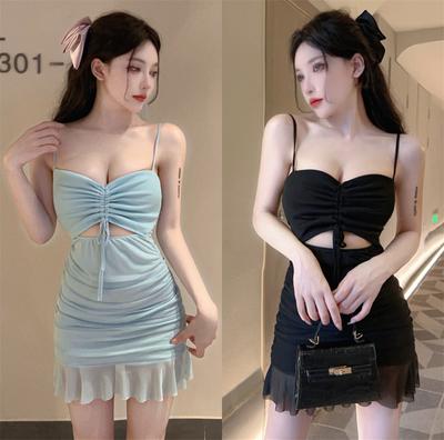 Reiner Verlangen Stil Sexy Netz-Spleiß Temperament Hosenträgerkleid Damen Taille Schlank Klein Schwarzes Kleid Kordelzug Hüftumhüllend Kurzer Rock