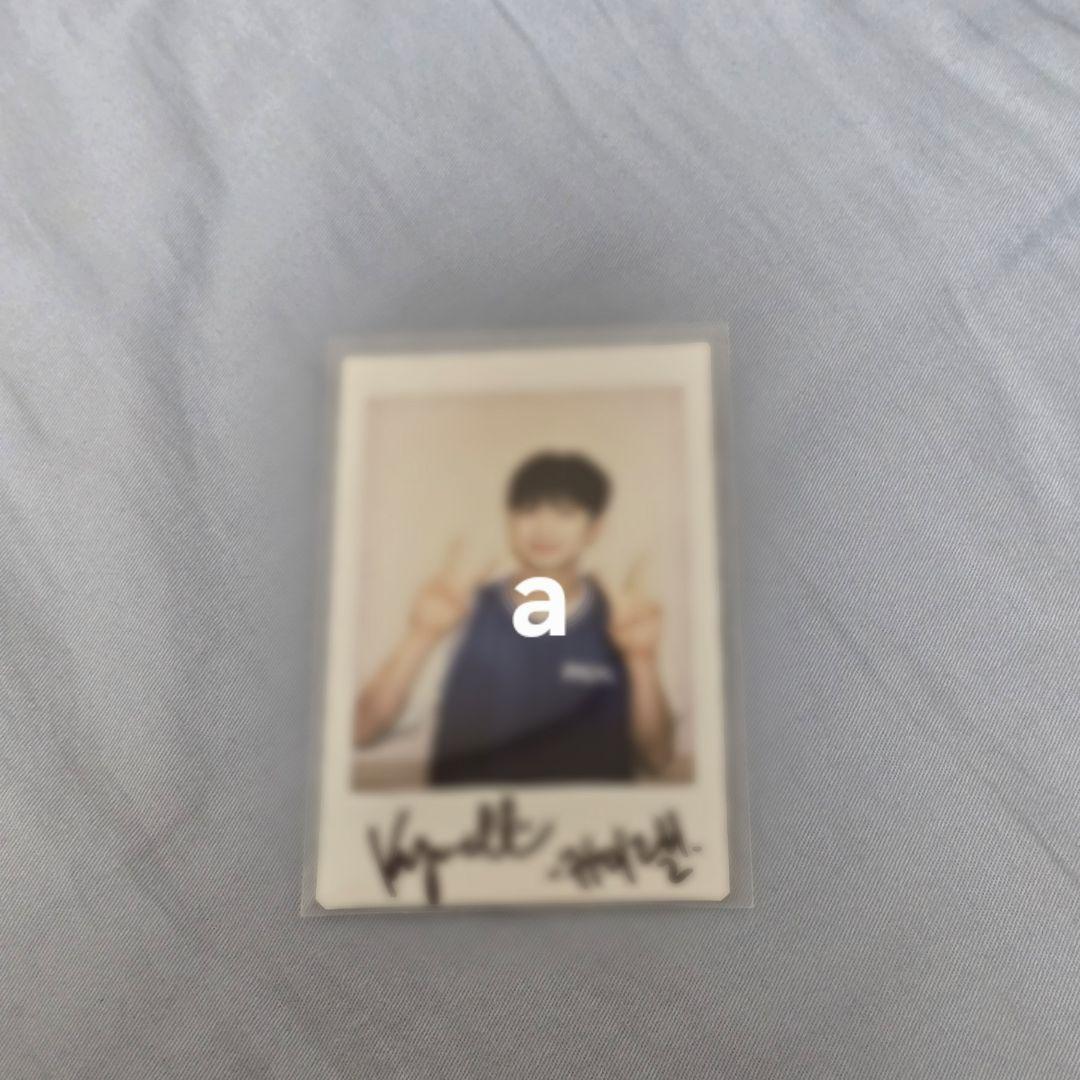 

[Б/У] AMPERS&ONE Подписанный полароид Instax Cairel