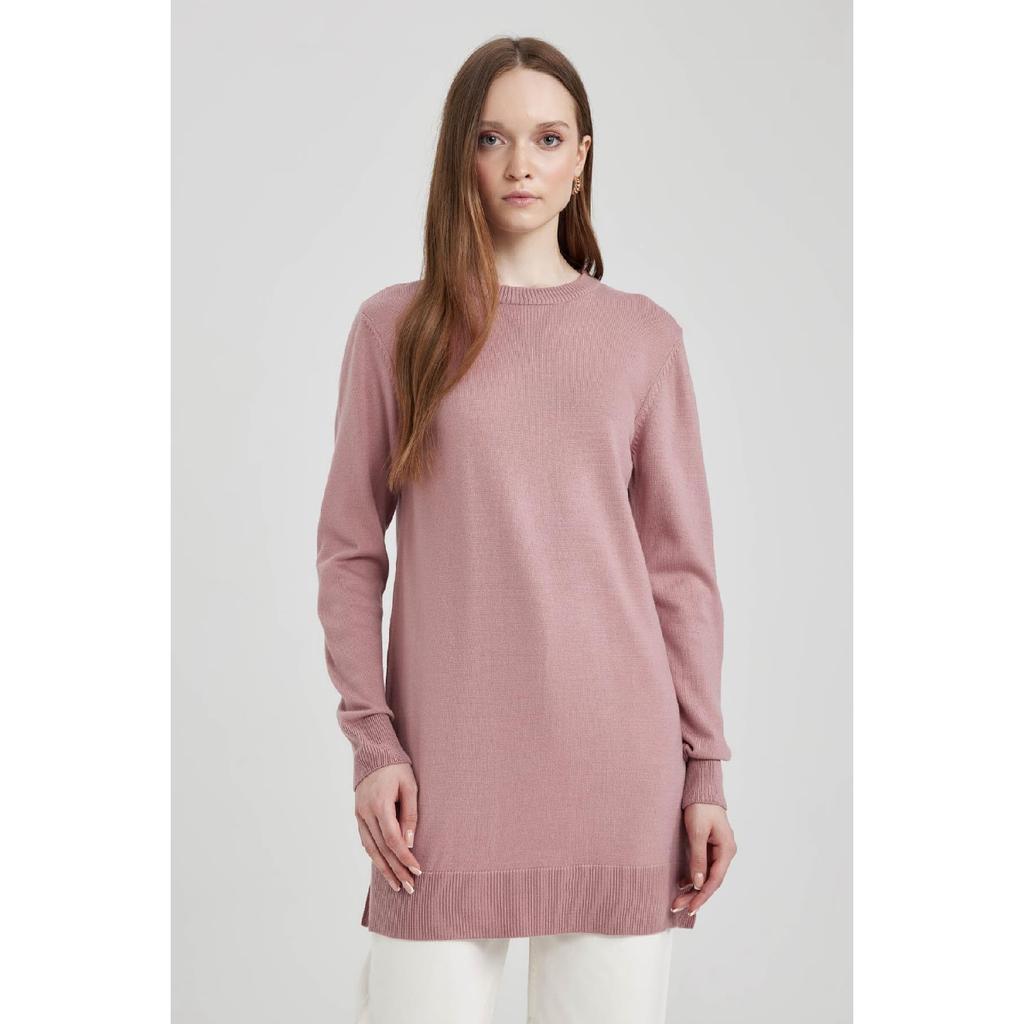 Tunika z okrągłym dekoltem o regularnym kroju