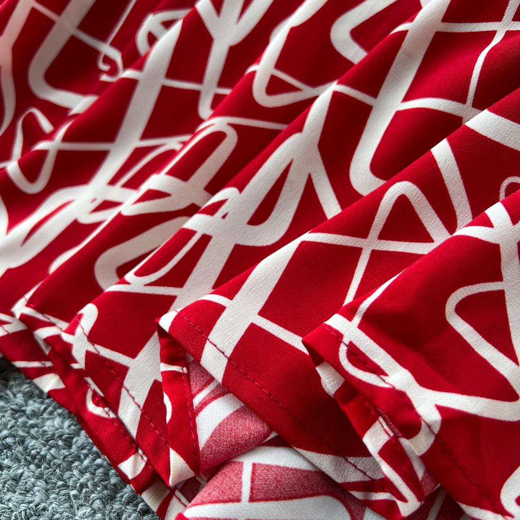 Letní dámské tištěné midi šaty s vintage výstřihem do V, krátkým rukávem a vysokým pasem, áčkové, jednořadé, ležérní šněrovací šaty