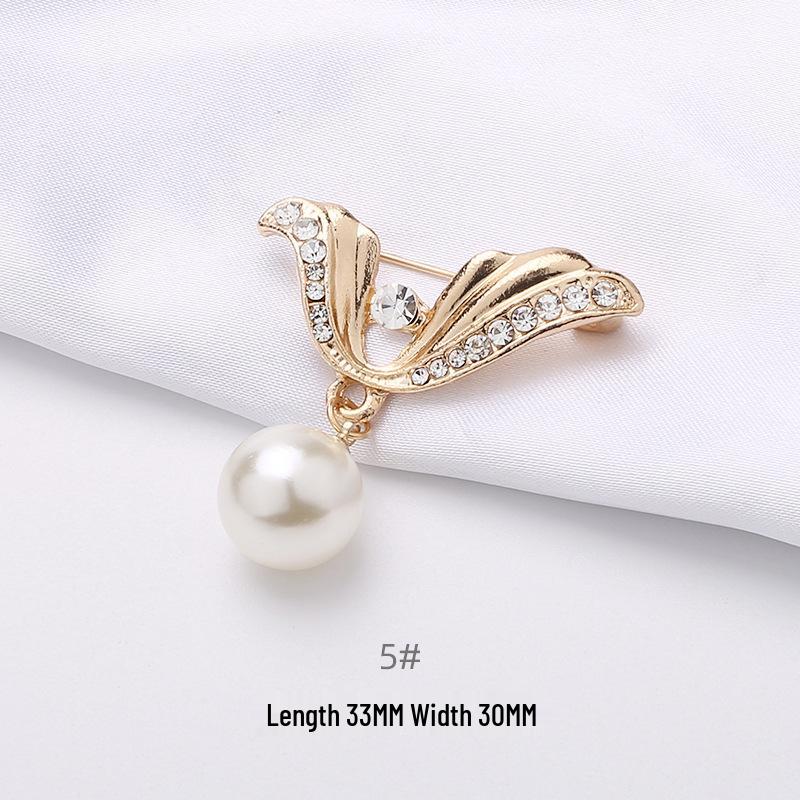 Elegant Pearl Brooch Pin for Clothes and Cardigans - Women's Accessory