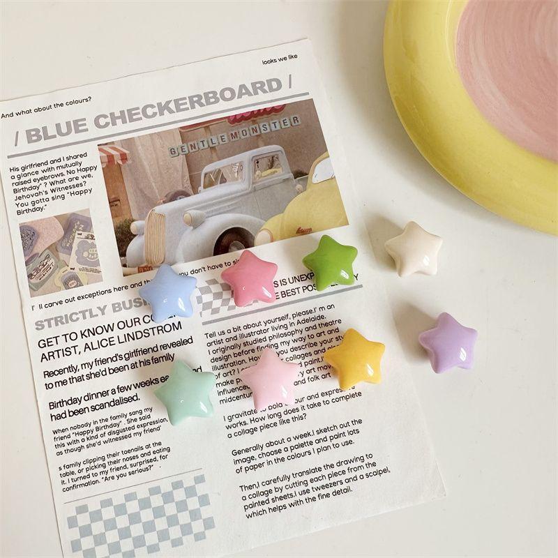 Dopamine Colored Heart-shaped Magnetic Refrigerator Sticker with Colorful Polaroid Photos, Magnetic Nails, Three-dimensional Hole Board Decoration