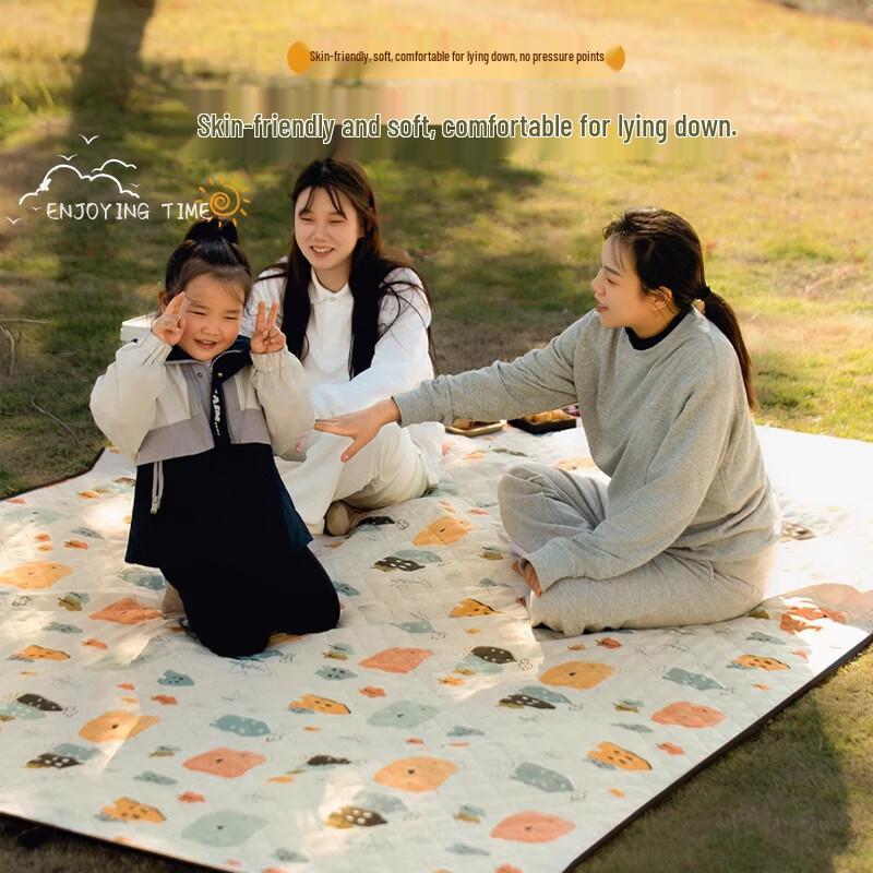 Portable Waterproof Outdoor Picnic & Camping Mat