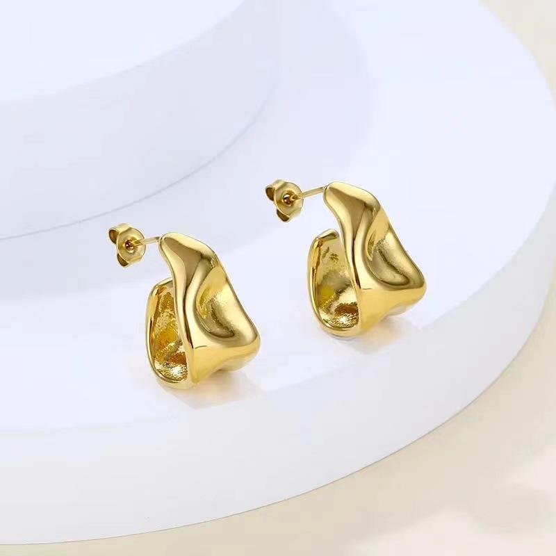 Metal Irregular Pleated Stud Earrings for Woman New Trendy Simple Gold Color Abstract Geometric C-Shaped Fine Earrings Zircon