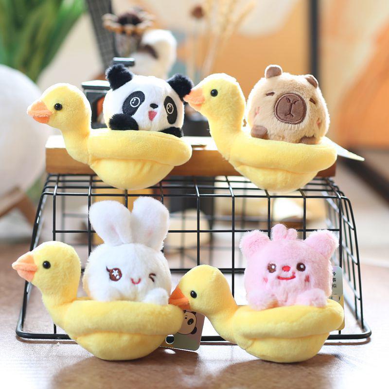 Niedlicher Plüsch Kleine Ente Capybara Schlüsselanhänger Neuheit Kreative Tiere Anhänger Exquisite Rucksack Dekoration Zubehör Geschenke