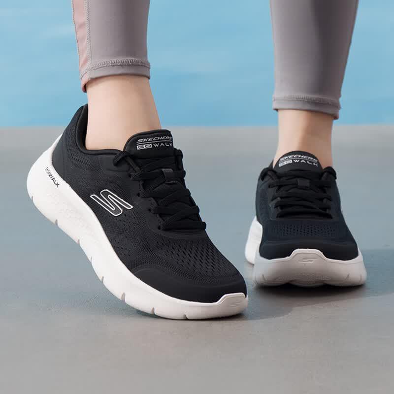 Skechers Women s Walking Shoes 125526-BLK 6.5