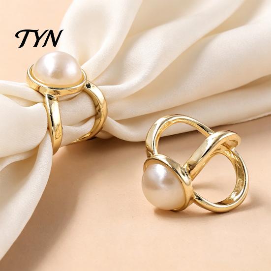 Round Pearl Brooch Metal Scarf Ring, Exquisite Buckle Clip for Women, Decorative Pin Pin, Fashion Scarves Ring Slide Silk And Shawls Lightweight