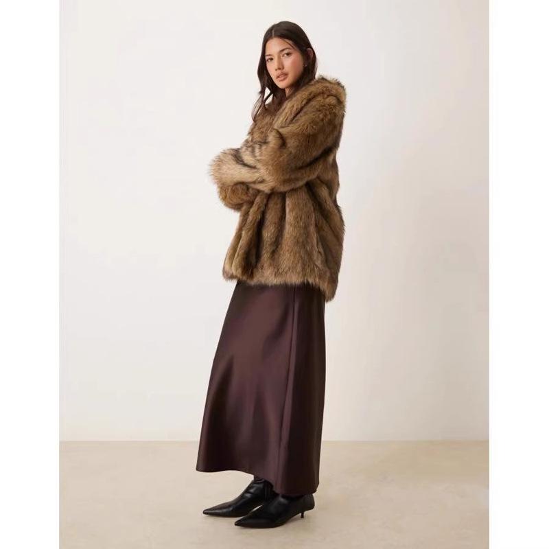 

Women s fur jacket imitation raccoon hair medium and long coat imitation fox hair long sleeve large size winter warm top XS коричневый