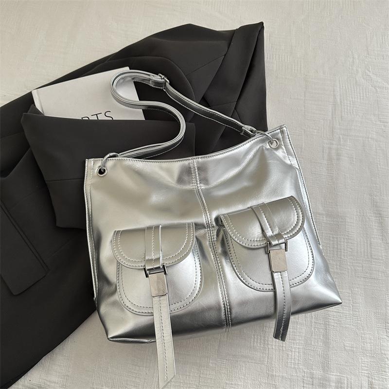 

Корейская версия модной сумки-локомотива большой вместимости, женская новая простая и высококлассная сумка-тоут через плечо, популярная женская серебряный