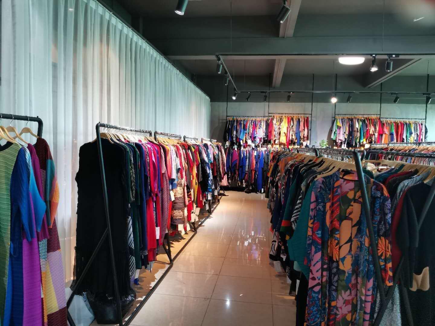 

Miyaki Miyake Pleated Feather Appliqué Plus Size Tie-up Women s Dress One Size