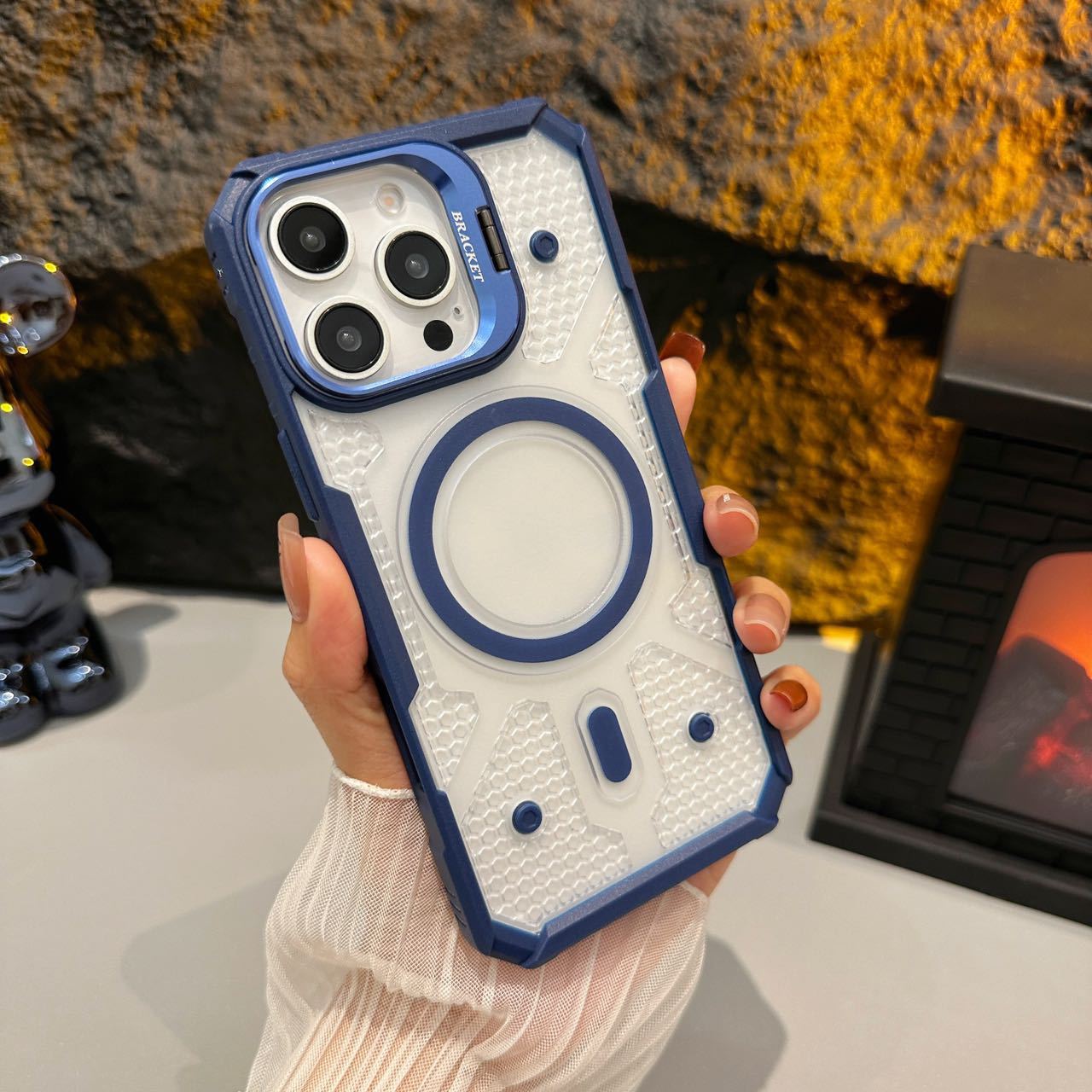 

Suitable for Apple 16pm Stand Magnetic Case IP12/13 Metal Explorer with Four-corner Drop Protection Apple 12/12Pro Universal