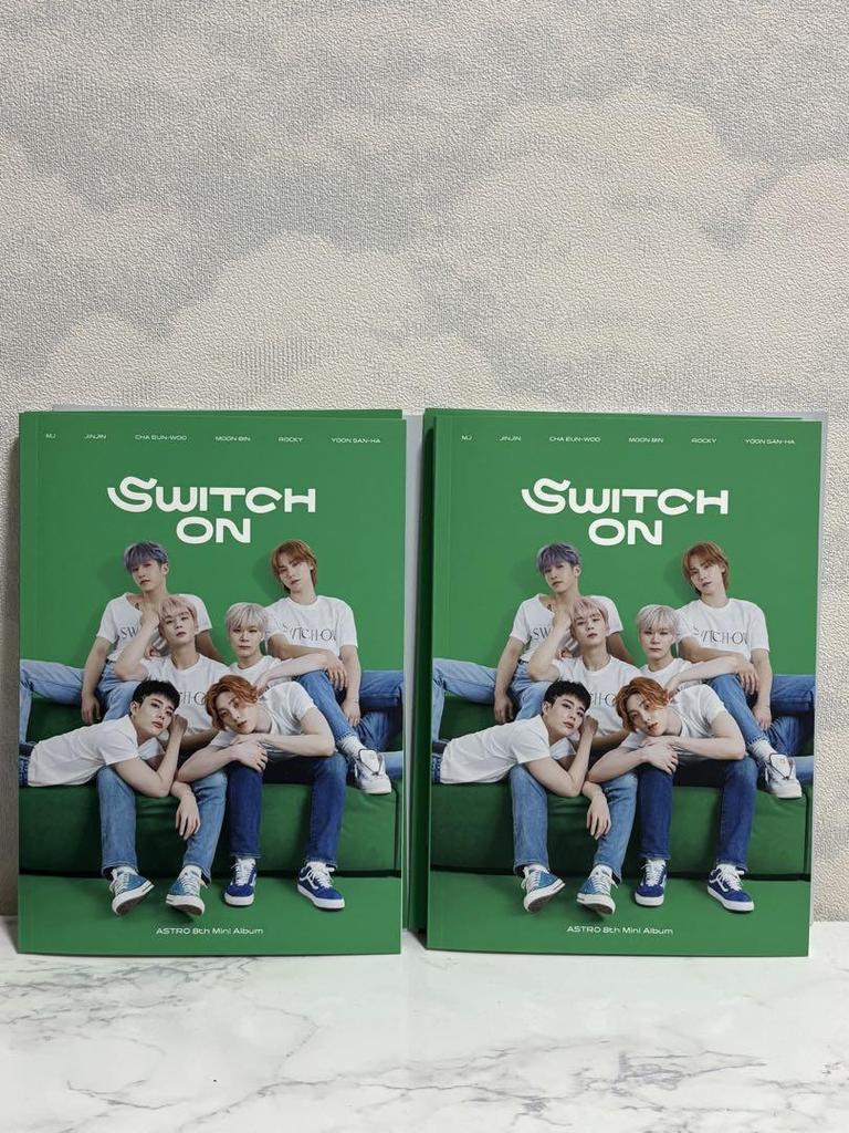 [USED] ASTRO SWITCH ON Album 4-piece Set