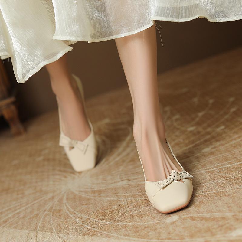 Soft leather can be stepped on~ bow light mouth single shoes new thick heel square head grandma shoes middle heel