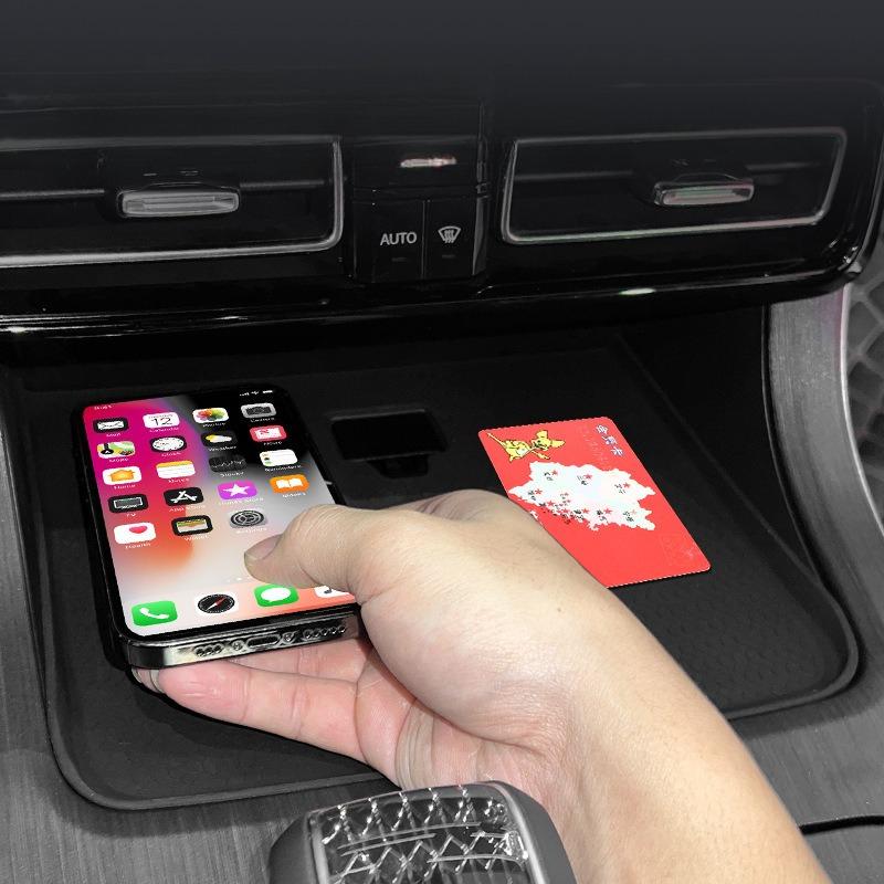 GAC Trumpchi GS8 2022-2024 İçin Merkezi Kontrol Kablosuz Şarj Silikon Kaymaz Ped ES9 Otomotiv Özel Aksesuarları