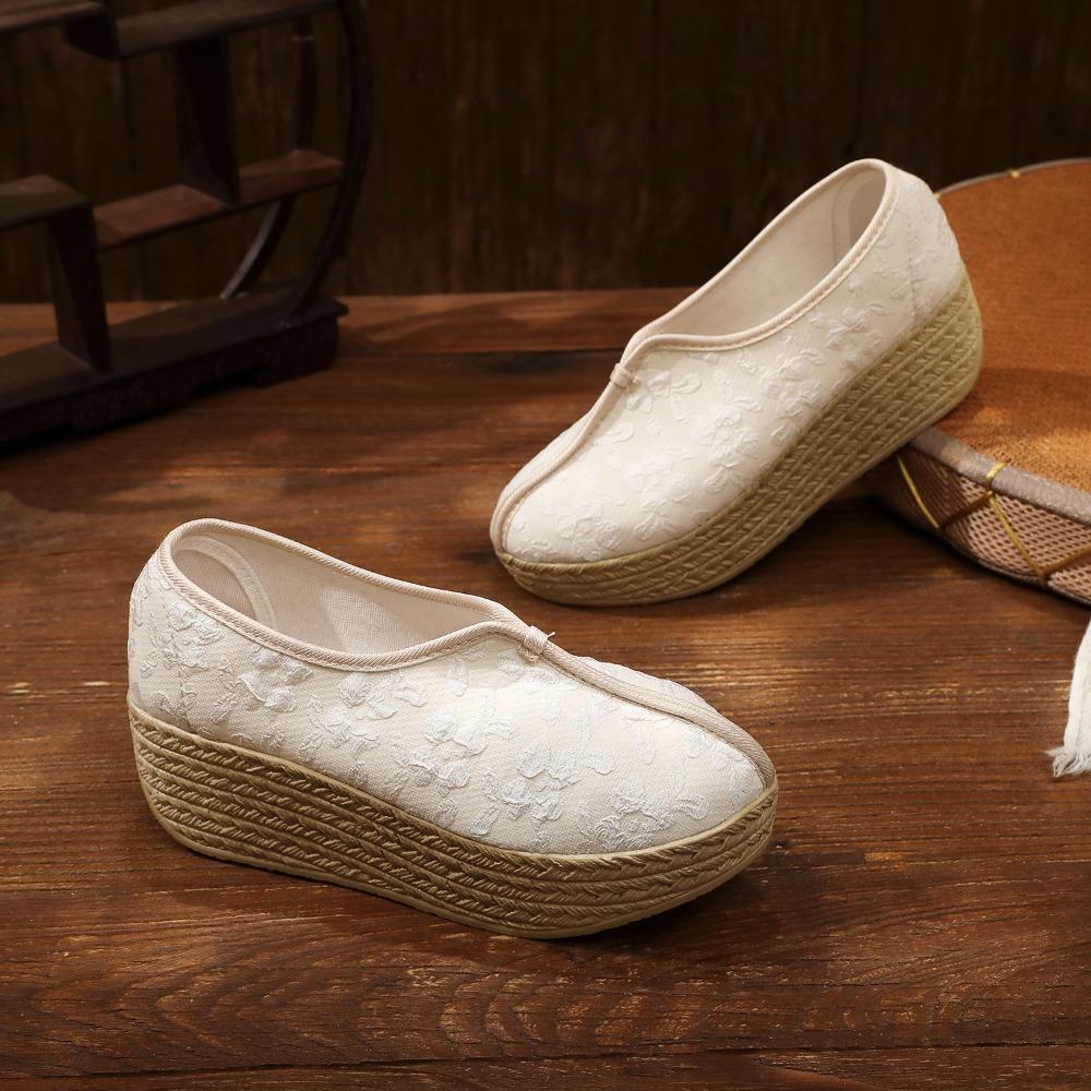 Retro Shoes for Women Hanfu Shoes New Lightweight Thick Soled Ethnic Cloth Shoes Women's Versatile Embroidered Women's Shoe