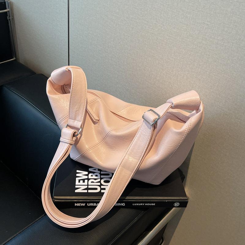 Premium Texture Bag Women's Large Capacity 2025 New Fashion Niche Design Messenger Bag Commuter Saddle Dumpling Bag