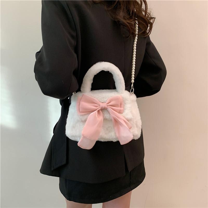 Sweet Bow Women's Faux Fur Shoulder Bags Fashi Pearl Chain Ladies Plush Crossbody Bag Simple Female Fluffy Purse Handbags