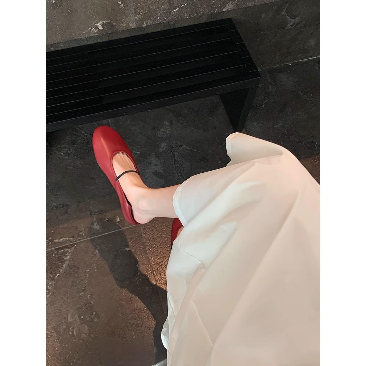 

! * Тихий полдень~ Круглая голова с мягким лицом, легкий рот, тонкое слово и туфли Мэри Джейн на плоской подошве. 40