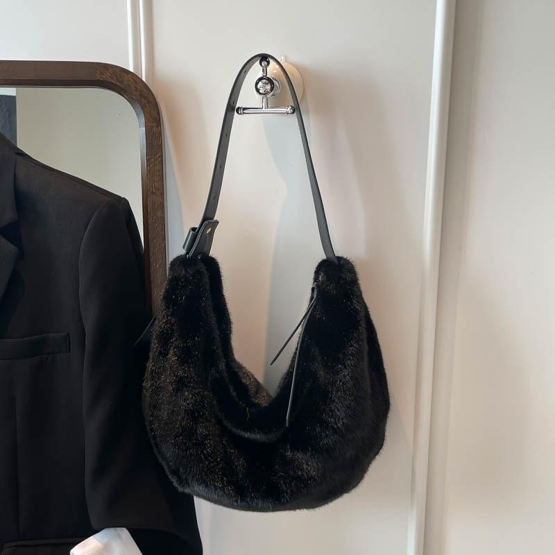 

Solid Color Faux Fur Women s Hobos Shoulder Bags Wide Strap Female Plush Messenger Bag Fashion Winter Ladies Furry Underarm Bags