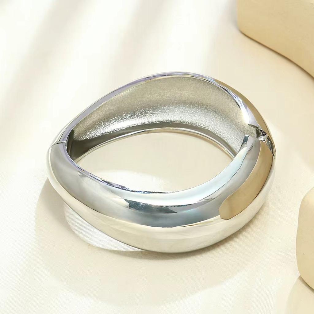 Exaggerated Ins Heavy Industry Design Sense Metal Smooth Surface Bracelet Geometric Personality Wide Bracelet Bracelet